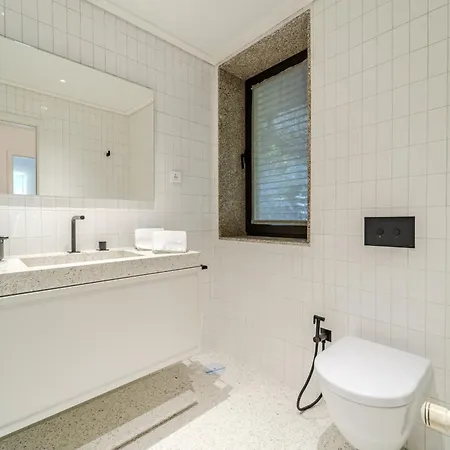 Ge House By House And People * Caniçada