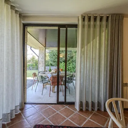 Nyaraló Ge House By House And People Caniçada