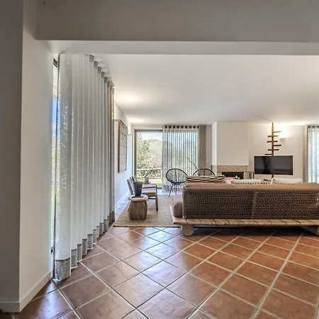 Ge House By House And People Tatil Evi