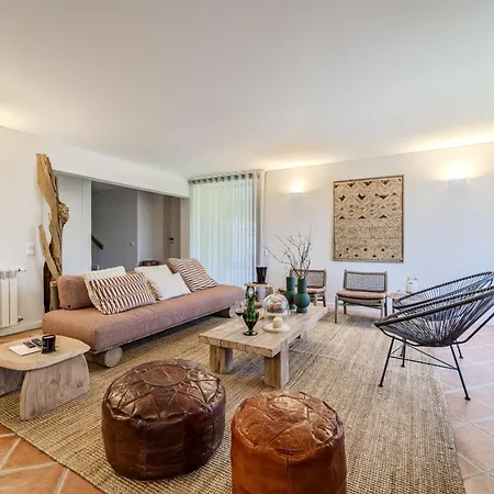 Ge House By House And People Tatil Evi Caniçada