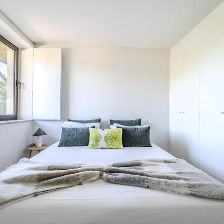 Ge House By House And People Tatil Evi Caniçada