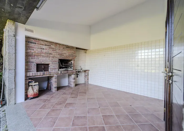 Ge House By House And People *