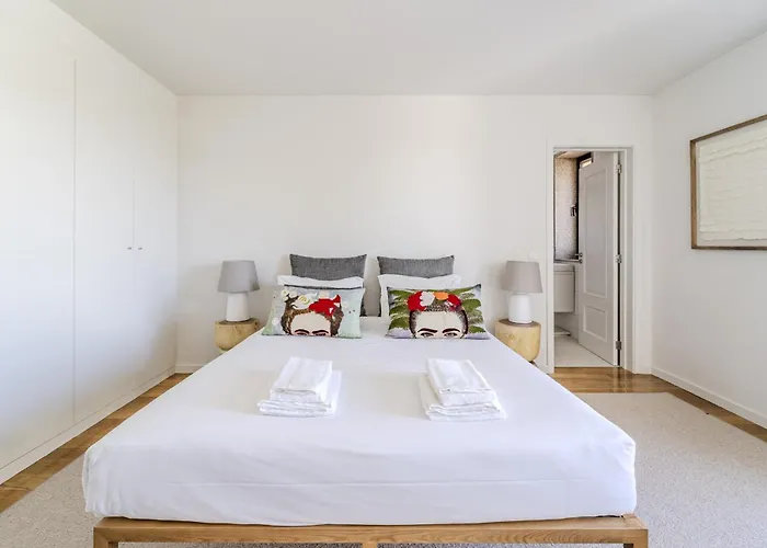 Ge House By House And People * Канисада