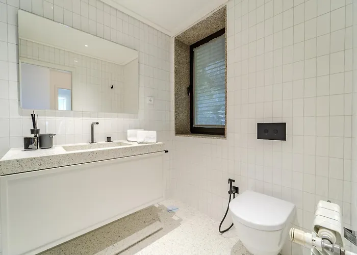 Ge House By House And People * Канисада