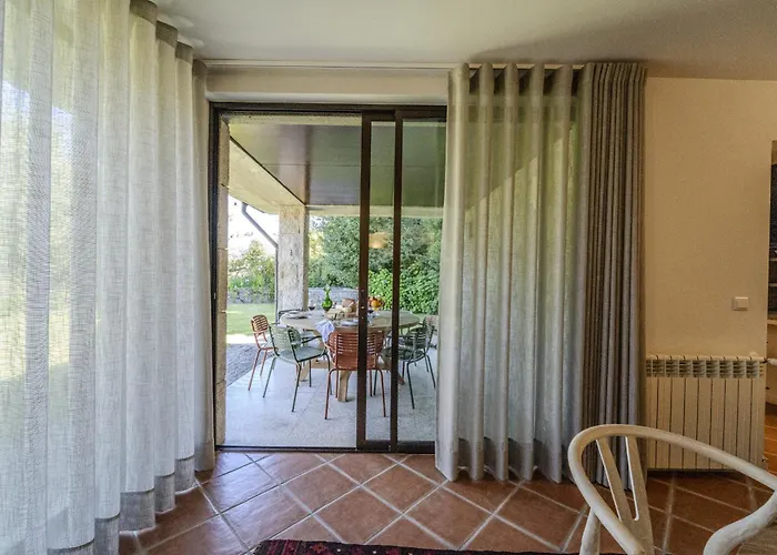 Ferienhaus Ge House By House And People Caniçada